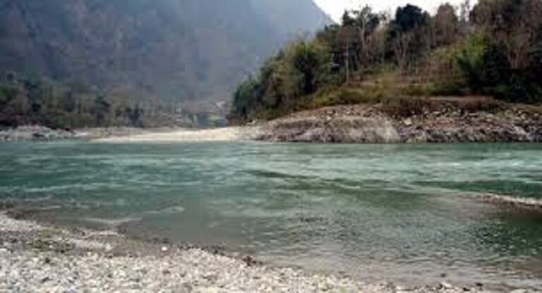 त्रिशूली नदीमा माछा मार्ने क्रममा किशोर बेपत्ता