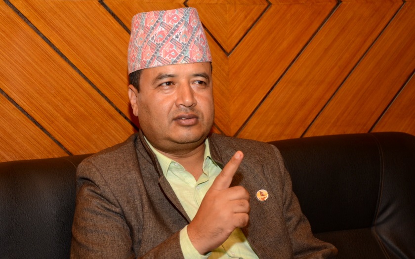 महेश बस्नेत