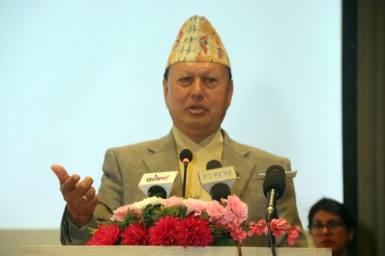 कांग्रेसका नेता मोहन बस्नेतले भने : अब अर्को पार्टी बनाउनुपर्छ