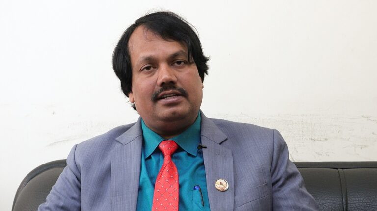 जब प्रधानमन्त्री बालेन कै अगाडि सीकेले भने : अलग लेबलका बन्दा है