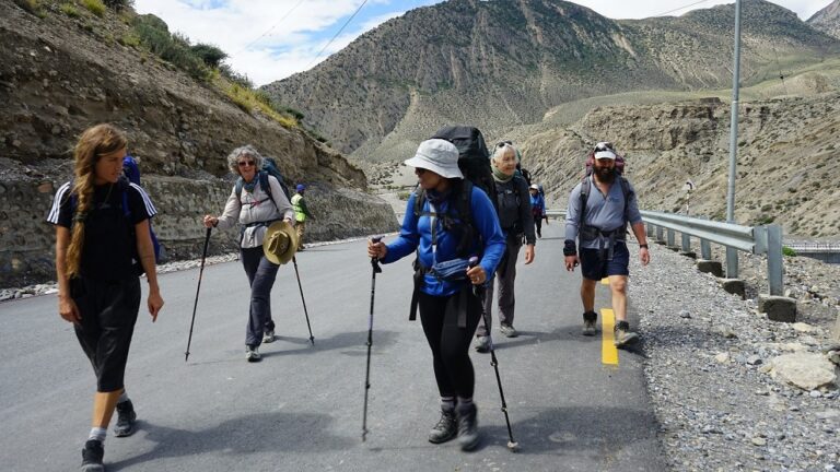 मे महिनामा भित्रिए एक लाखभन्दा बढी विदेशी पर्यटक