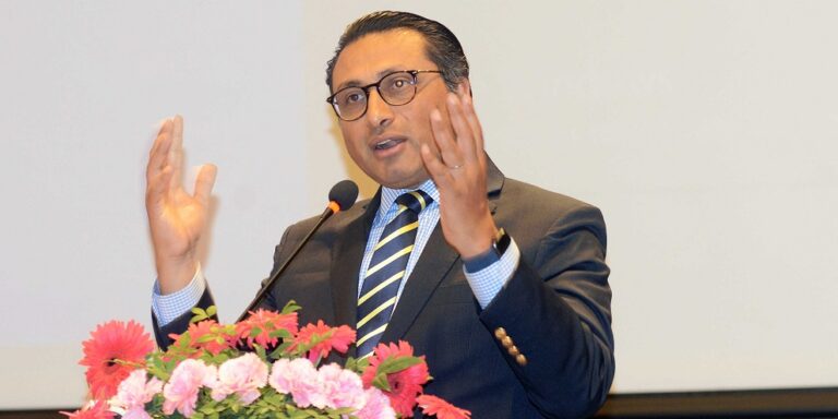 हर्क साम्पाङले देखाइदिए हिसाबको गल्ती, अर्थमन्त्रीले भने – ‘हो, त्रुटि भएकै हो’