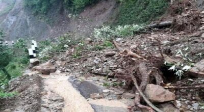 सङ्खुवासभामा पहिरोका कारण ३ परिवार विस्थापित