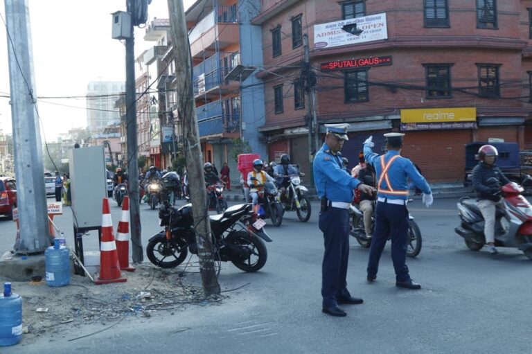 ट्राफिक कारबाहीबाट एकैदिन २२ लाख ९६ हजार राजस्व उठ्यो