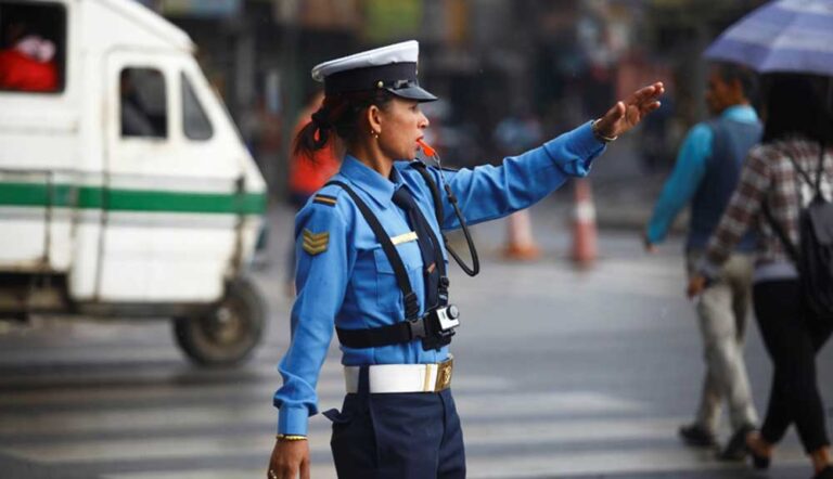 प्रविधिमार्फत निगरानी बढाउँदै ट्राफिक प्रहरी