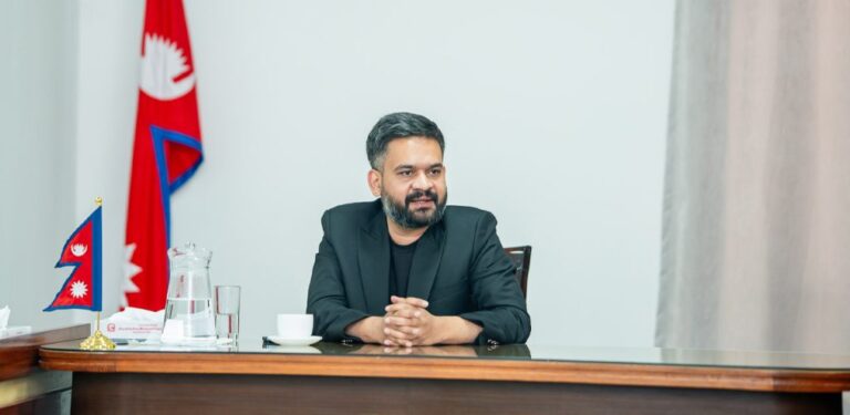 आइतबारको बिदा खारेज हुँदैछ भन्ने चर्चा किन चल्यो ? सरकारले दियो यस्तो स्पष्टिकरण