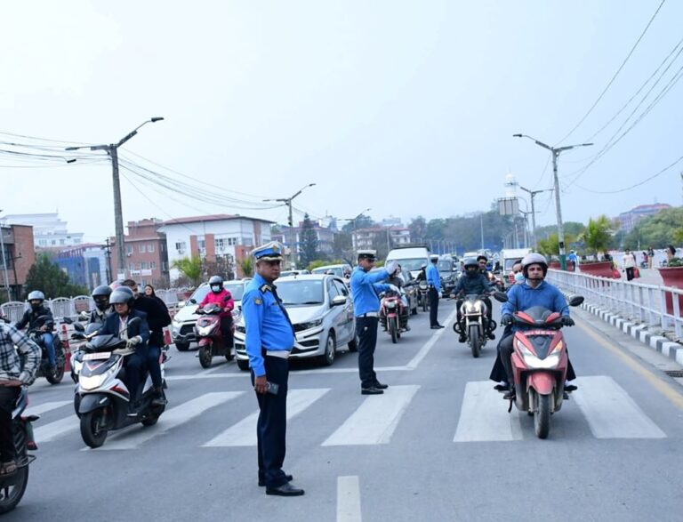 ट्राफिक कारबाहीबाट ४ चार लाख ९१ हजार राजस्व उठ्यो