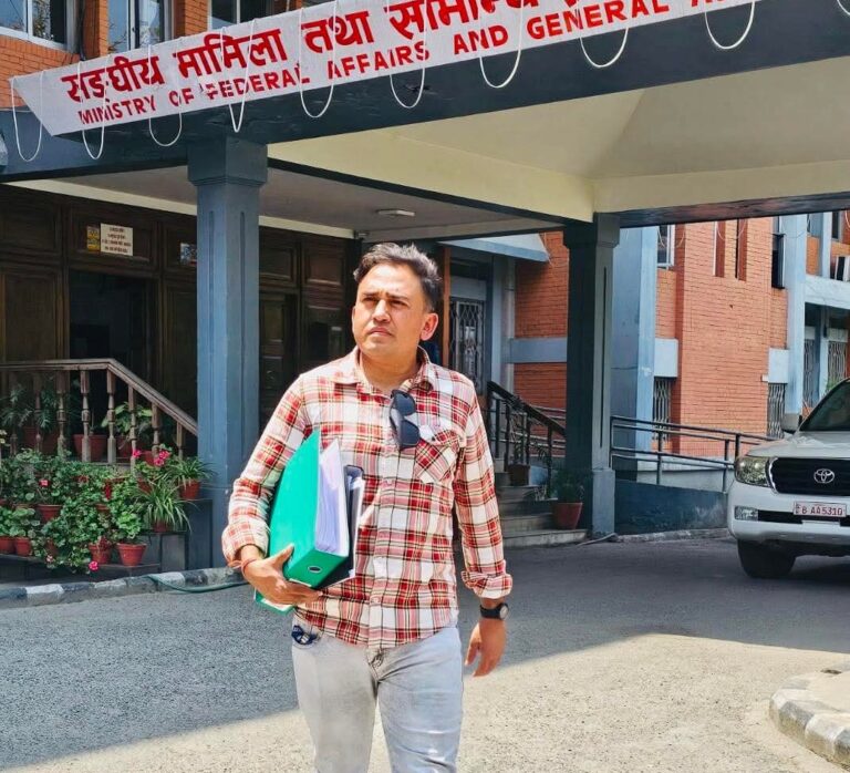 नेपाल फर्केका कलाकार सीताराम “धुर्मुसु” को भावुक फेसबुक स्टेटस :  न्याय अवश्य मिल्ने छ