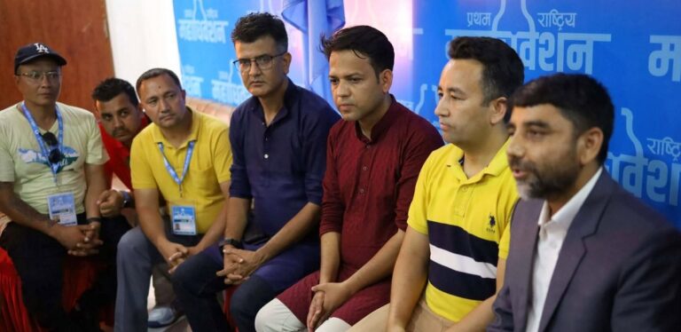 रास्वपा महामन्त्रीमा विपिनकाे जित निश्चित,  ५ नेताकाे समर्थन