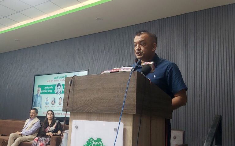 सामान्य वर्गका मानिसले निजी विद्यालयमा पढाउने कुरा विलासी हाेइन: सभापति थापा