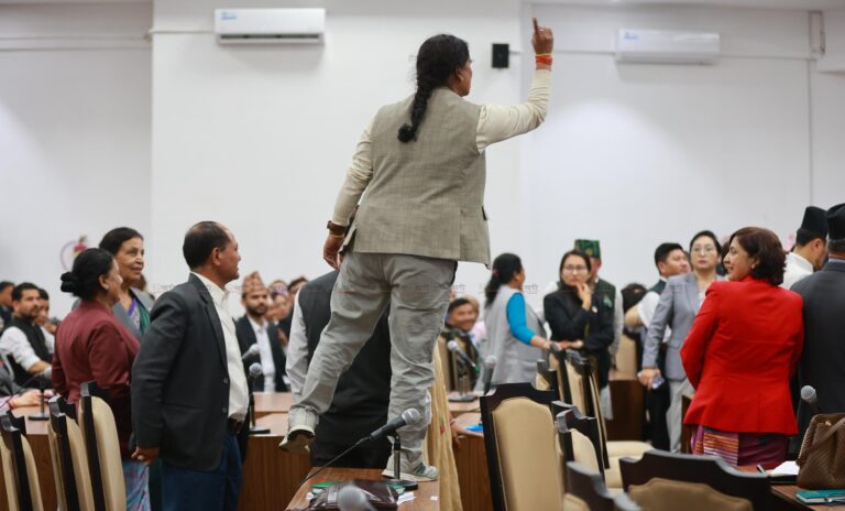 विपक्षीका कारण अवरुद्ध हुँदै आएको प्रतिनिधि सभाको बैठक आज बस्दै