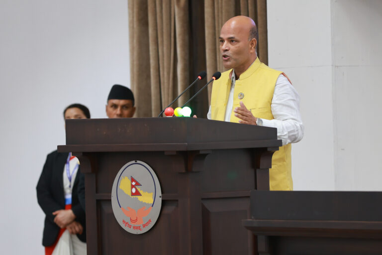 बजेटमा रास्वपाकै सांसद अमरेशको टिप्पणी : फुकेको बेलुन, लामो समय टिक्दैन