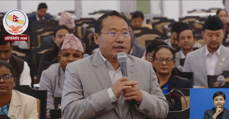 वर्षमानको आरोप : अर्थमन्त्रीले सांसदहरूलाई धम्क्याउनुभयो