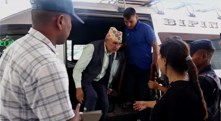 सुर्खेतमा पक्राउ परेका विष्णु पौडेललाई काठमाडौं ल्याइयो