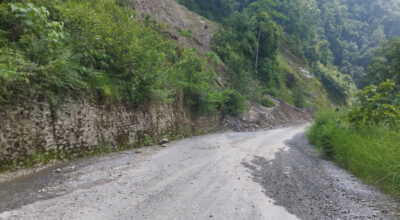 आजदेखि बेँसीसहर-चामे र मध्यपहाडी लोकमार्गमा सवारी सञ्चालनमा रोक