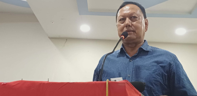 कांग्रेसको कमजोरीको दोष कसलाई? मोहन बस्नेतले लिए गगन थापाको नाम
