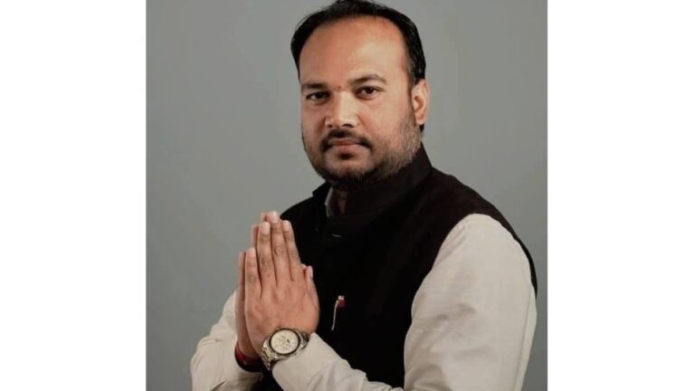 मनिष मिश्रद्वारा ‘शहीद सन्तति वृत्ति कोष’मा थप ५० हजार सहयोग घोषणा