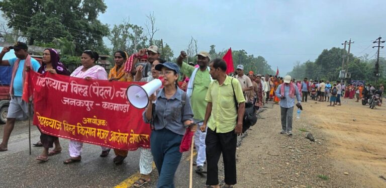 लालबन्दीबाट काठमाडौंतर्फ बढ्यो मिटरब्याजविरुद्धको पैदल मार्च