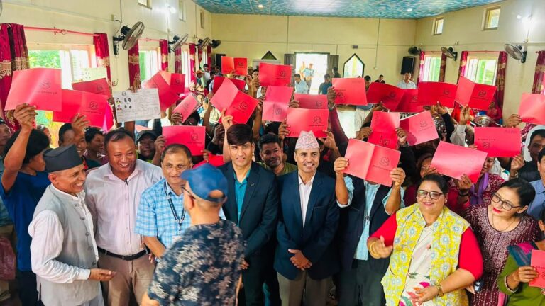 चितवनको इच्छाकामनामा ३४ परिवारले पाए लालपुर्जा