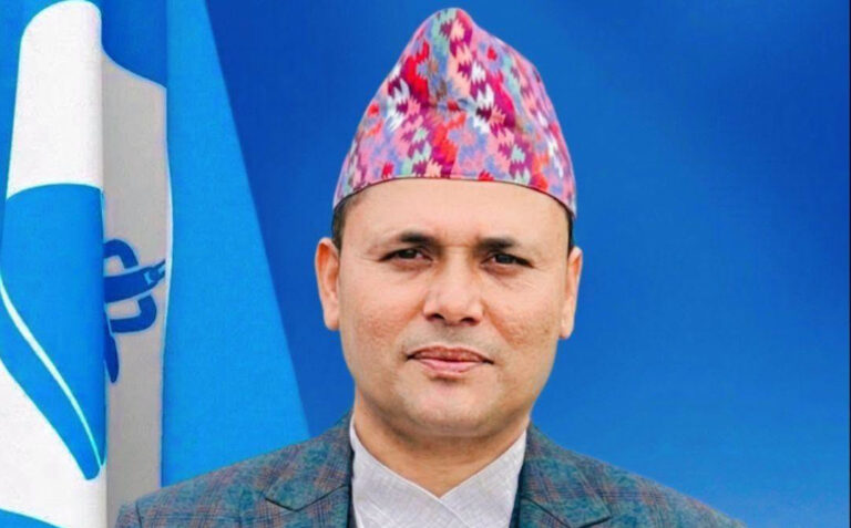 रास्वपा सांसद गणेश पौडेलमाथि कस्ले छ्याप्या कालोमसी ?