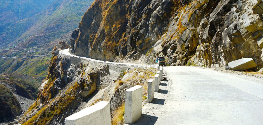 विकासको नाममा मृत्युको यात्रा !