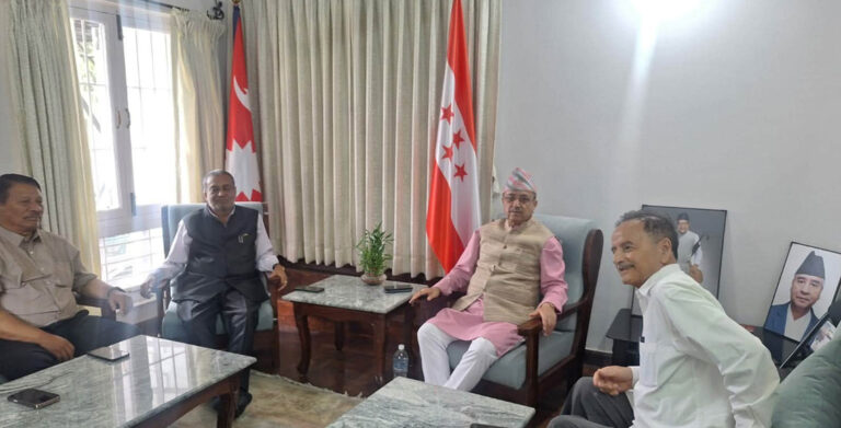पूर्णबहादुरले बोलाए इतर समूहको विस्तारित बैठक