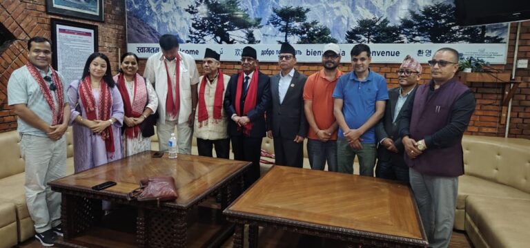 संयोजक दाहाल किन गए श्रीलंका